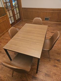 Compact Dining Table with 4 Chairs