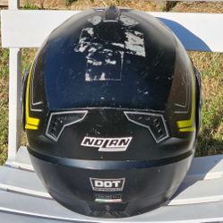 $10 - 2017 Nolan Motorcycle Helmet (No Accidents)