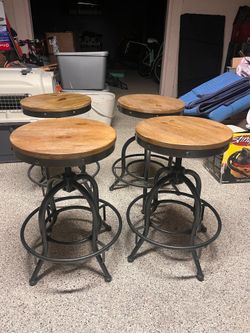Bar stools set of 4