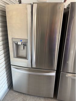 36’’ kenmore fridge and ice maker working good