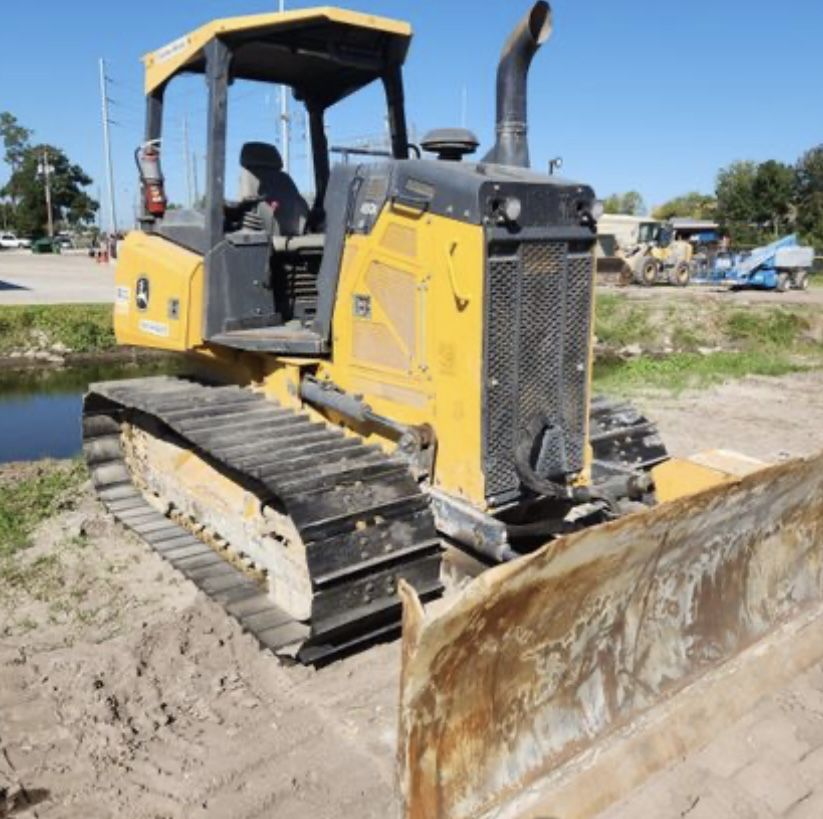 John Deere DOZER LOW GROUND PRESSURE 70- 80HP