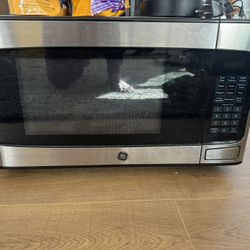 General Electric Countertop Microwave