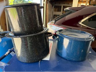 Metal speckeled pots, great for camping or home use 3 for $10 cash only