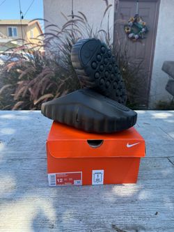 Nike mind slide 001 triple black size 12