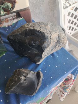 To obsidian rocks
