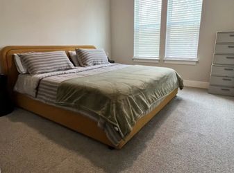 Joss & Main Baneza Platform Bed King w/ mattress