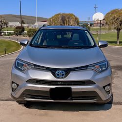 Toyota Rav4 Limted. Single Owner. No Accidents. Sightly Negotiable. 