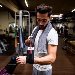 Weight Lifting Crossfit Wrist Wraps Equipment - 18" Weightlifting Straps with Thumb Loops and Strong Velcro Strap (for Strength Training, Deadlift, Po