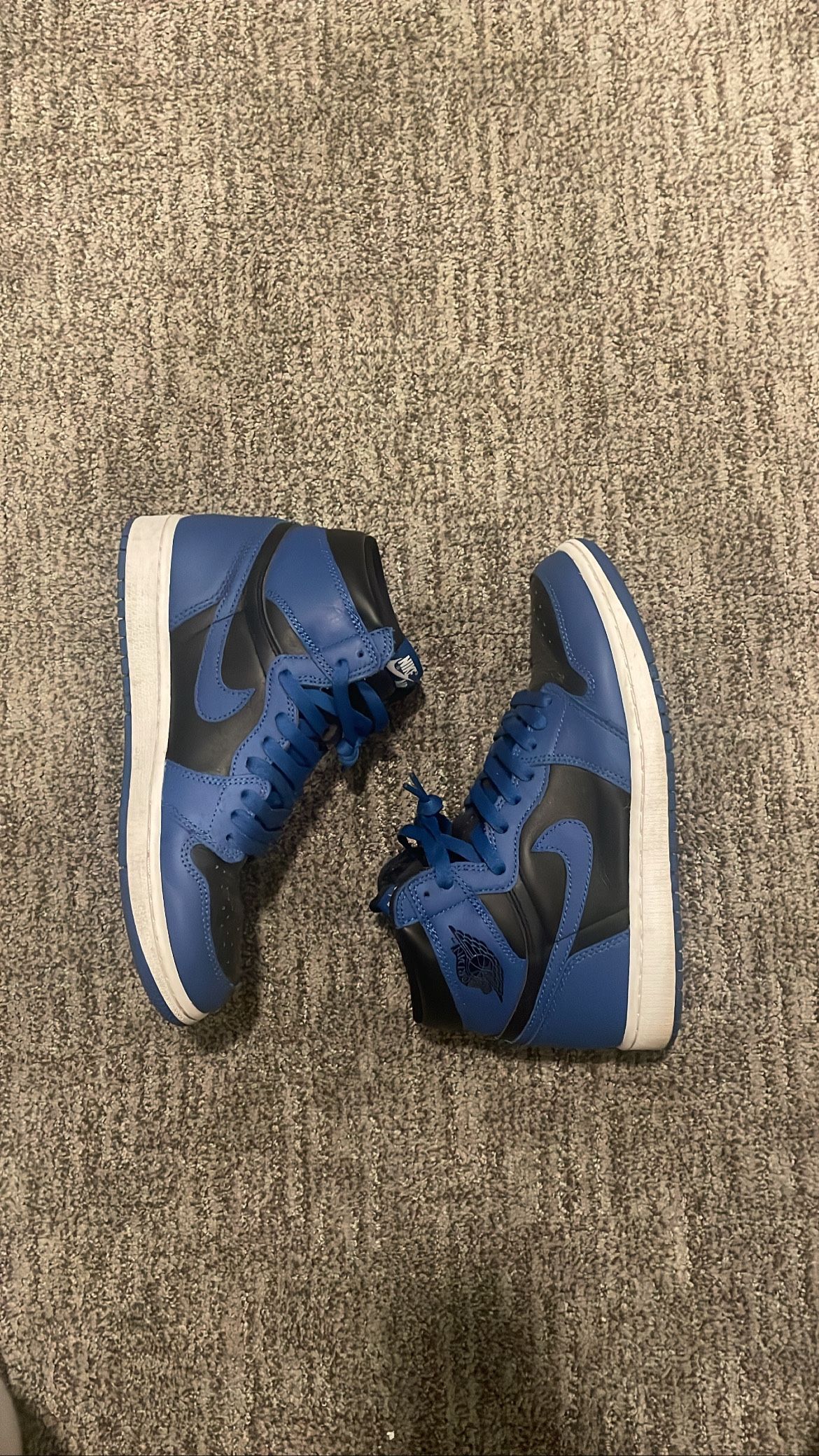 Air Jordan 1 Retro High OG 'Royal' 2017
