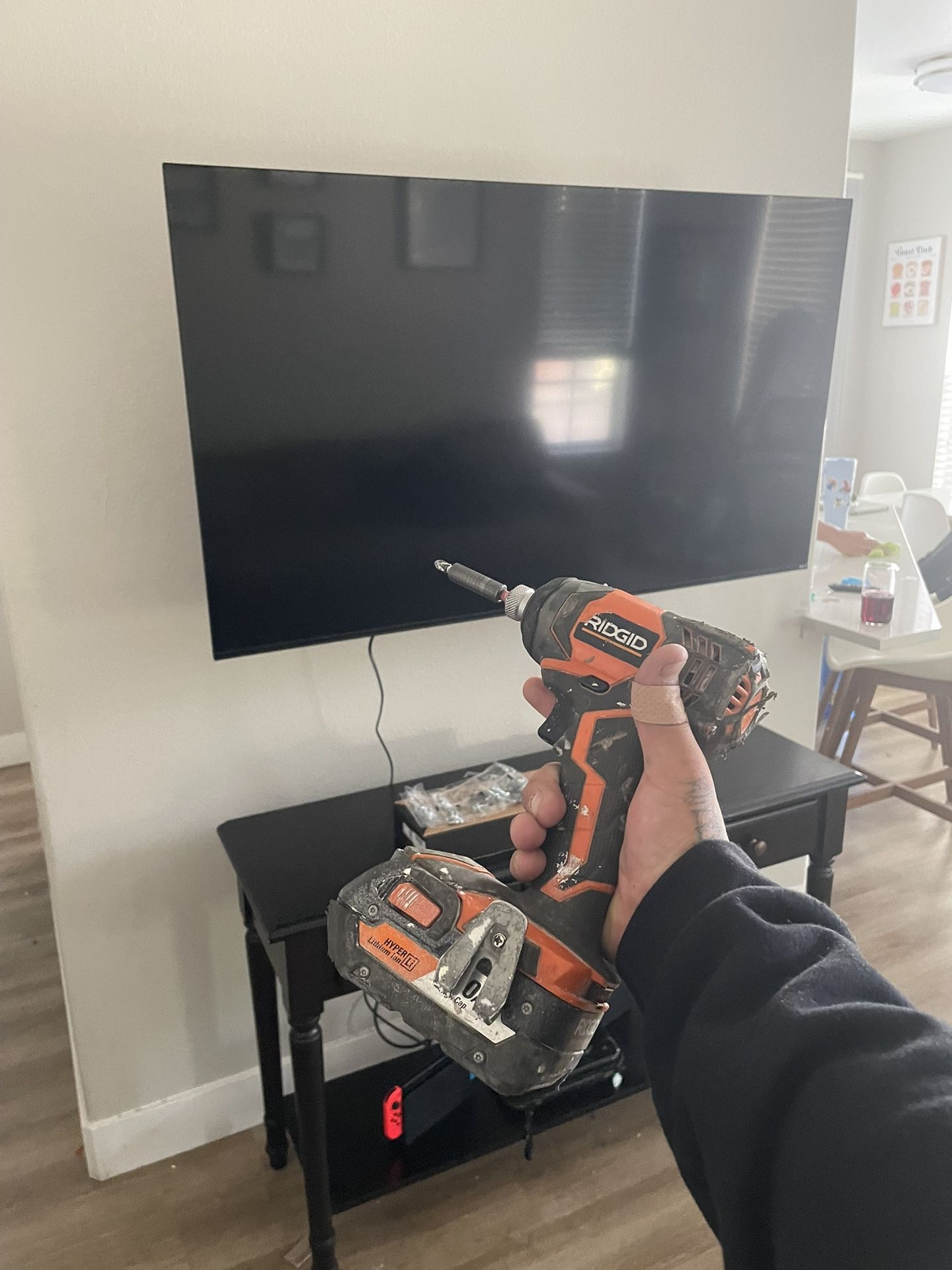 Free TV mount