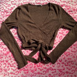 Cropped Long Sleeve Blouse