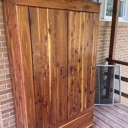 Wardrobe Cedar wood 