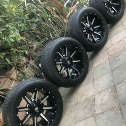 4 Rines Con Llantas 285/55R20 Universales Chevy,GMC,TOYOTA,NISSSAN Y RAM DE 6 Virlos 