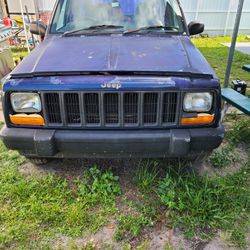 2000 Jeep Cherokee