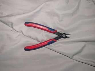 Flush cutters