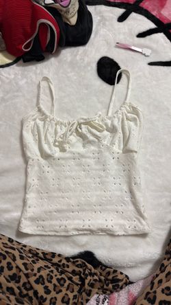 White cami top      Size XS