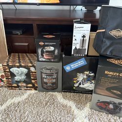 A lot Of Harley Davidson Stuff 
