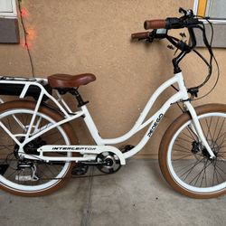 Electric Cruiser Bike Step Thru Pedego Interceptor (CASH ONLY) -> BEST OFFER TAKES IT - READ👇-