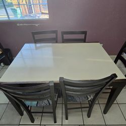 EXTENDABLE SOLID WOOD TABLE- 7 PIECE