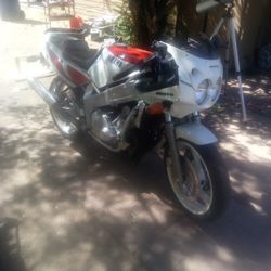 750 Fzr Yamaha