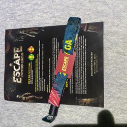 ESCAPE TICKET 2025🪩