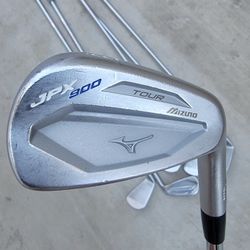 Mizuno JPX 900 Tour Forged Iron Set 5-PW NS PRO Steel Extra Stiff Right Handed 