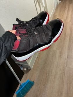 Jordan 11s reds