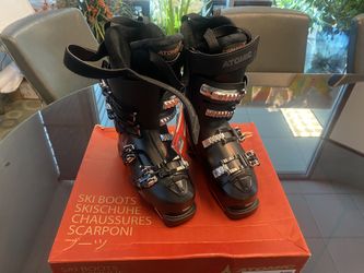 Atomic Ultra 70 Snow Boots