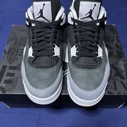 Jordan 4 Retro Fear 2024  Size 9.5
