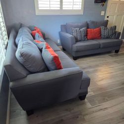 Couch set