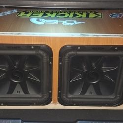 kicker L7 Subwoofers And Box