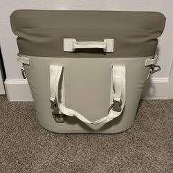 Yeti Hopper M30