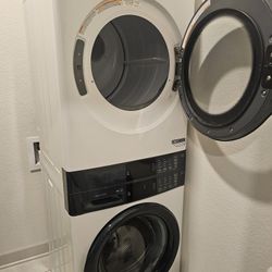 Eletrolux - Stackable Washer & Dryer