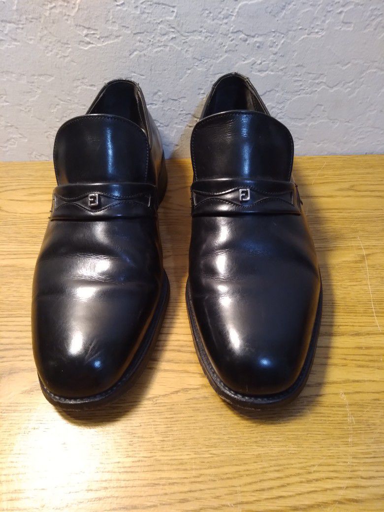 Men's Size 10.5 Black Dress Shoes 