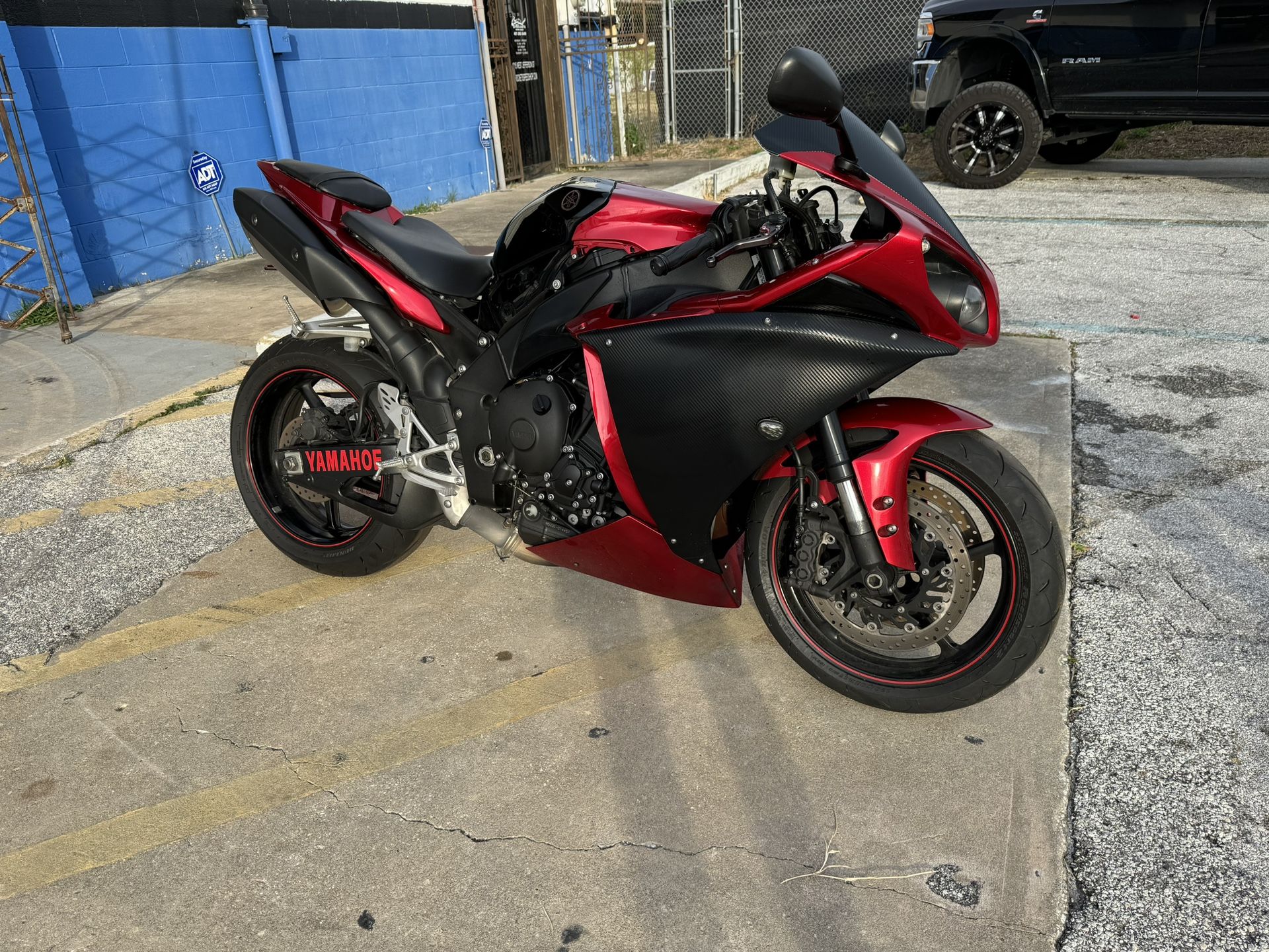 Yamaha R1