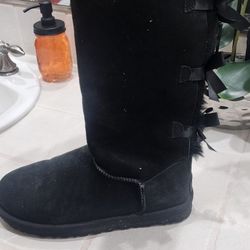 Woman's UGGS 