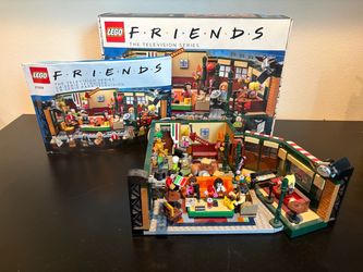 LEGO Ideas Central Perk Friends Set #21319 – Complete w/ Box, Manual & Minifigures