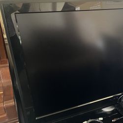 Philips 47” TV 47PFL7422D/37 Works Fine 
