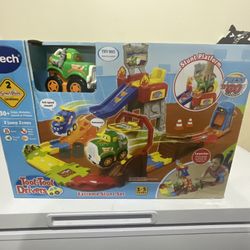 VTech Toot-Toot Drivers Extreme Stunt Set. 