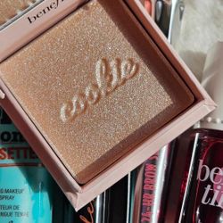 BENEFIT COOKIE HIGHLIGHTER 