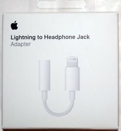 Apple Lightning to 3.5 mm Headphone Jack Adapter