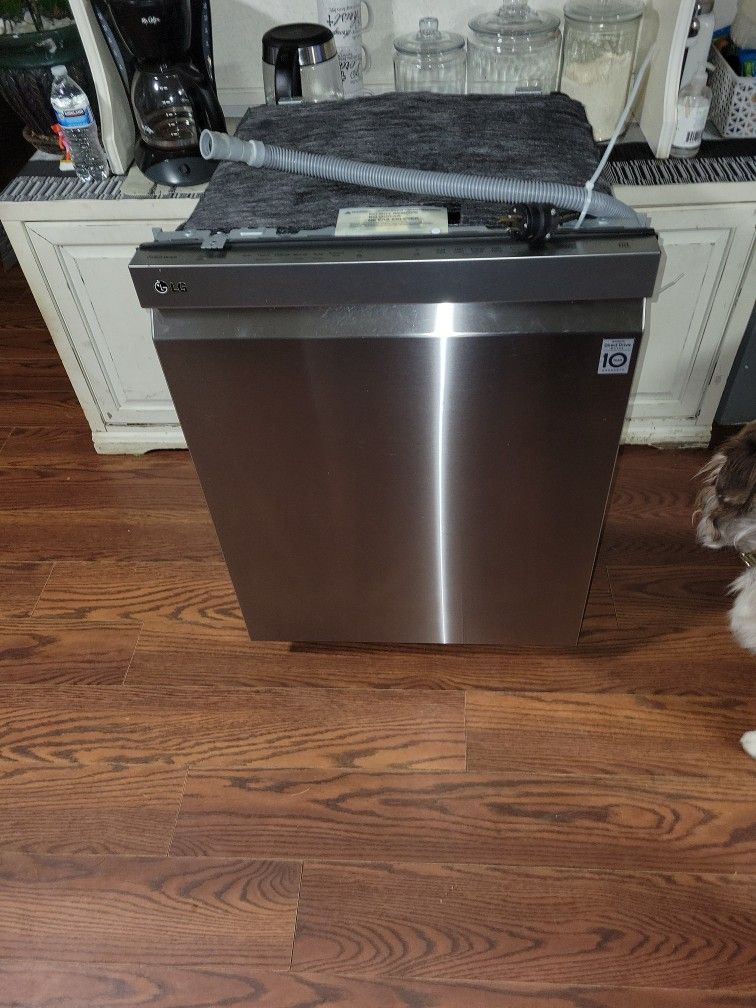 LG Dishwasher 