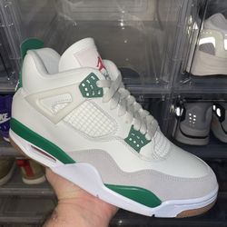 Jordan 4 SB Pine Green (9.5US)