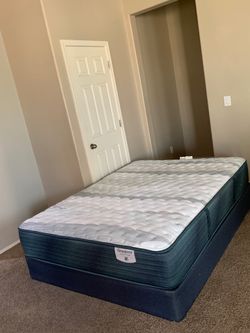 QUEEN BEAUTYREST HARMONY LUX MATTRESS AND FREE BOX SPRING