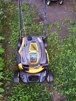 Cub cadet self propelled lawnmower