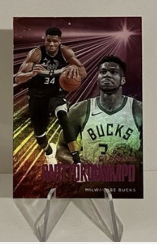 2020-21 Panini Chronicles Essentials GIANNIS ANTETOKOUNMPO Pink Parallel SP #229