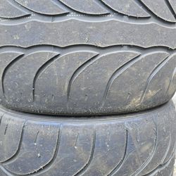 (2) 305 35 18 Kenda Tires 