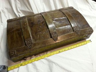 Antique chess lid. Treasure box top.
