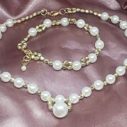 New Choker and bracelet set Faux Pearls