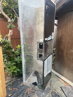 220 Gal Acrylic Aquarium — Drilled, Reef Ready